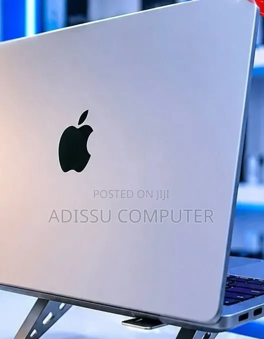 New Laptop Apple MacBook Pro 2019 16GB Apple M1 Pro SSD 512GB