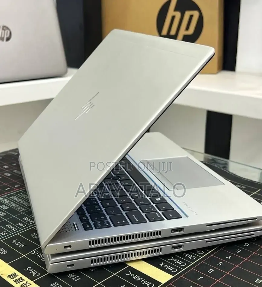 New Laptop HP EliteBook 1040 G4 16GB Intel Core i5 HDD 512GB
