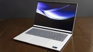 New Laptop HP EliteBook X360 1040 G11 32GB Intel Core Ultra 7 SSD 1T