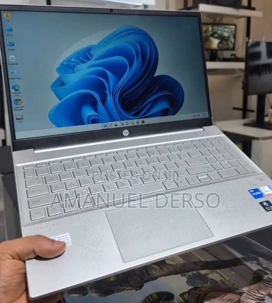 New Laptop HP Pavilion 15 16GB Intel Core i5 SSD 512GB