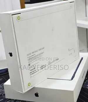 New Laptop Apple MacBook Air 2026 M5 16GB SSD 512GB