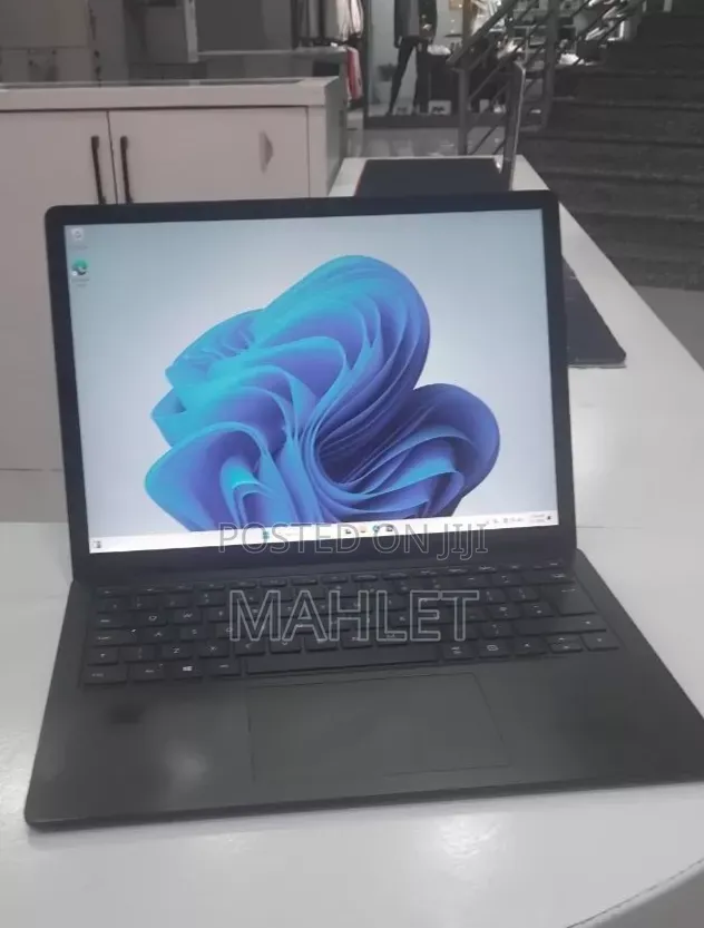 New Laptop Microsoft Surface Laptop 4 16GB Intel Core i7 SSD 512GB