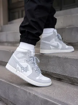 Nike Air Jordan 1 Mid SE Light Grey / White
