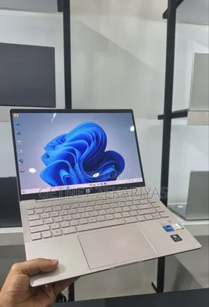 New Laptop HP Pavilion 14 16GB Intel Core i7 SSD 512GB