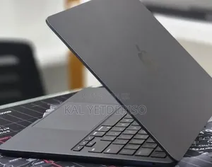 New Laptop Apple MacBook Air 2022 M2 8GB SSD 256GB