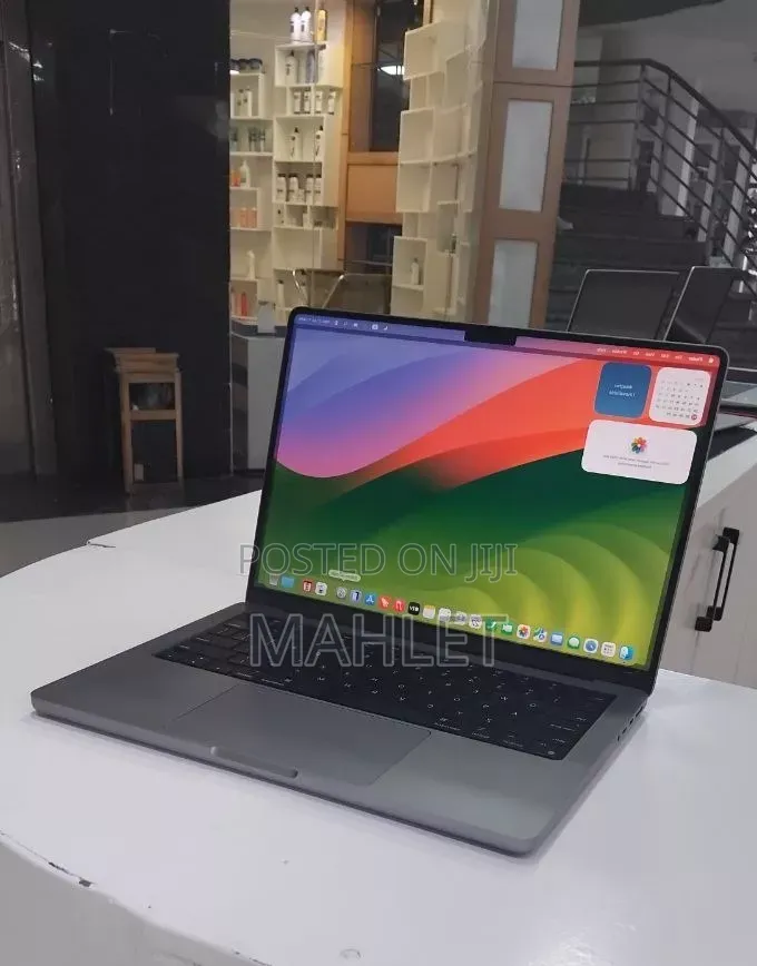 New Laptop Apple MacBook Pro 2021 M1 16GB Intel Core i9 SSD 512GB