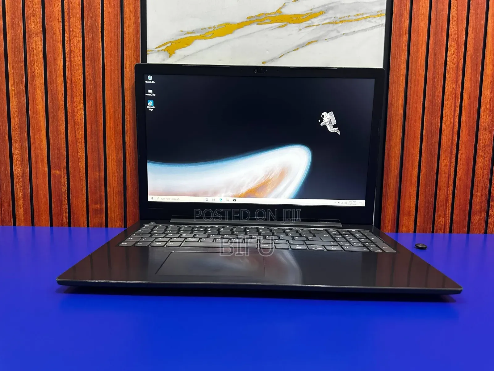 New Laptop Lenovo V330 8GB Intel Core i7 SSD 256GB