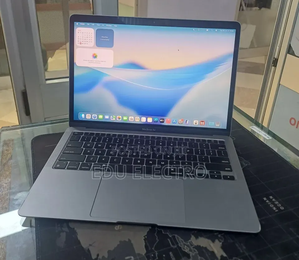 New Laptop Apple MacBook Air 2020 M1 8GB Apple M1 SSD 256GB