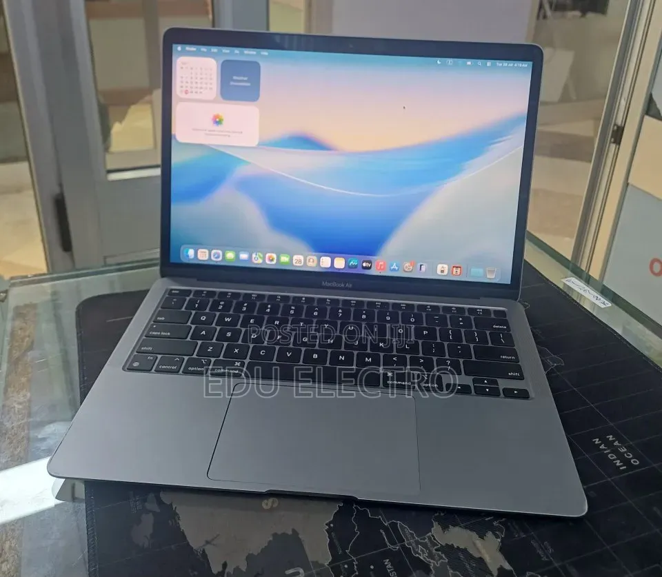 New Laptop Apple MacBook Air 2020 M1 8GB Apple M1 SSD 256GB