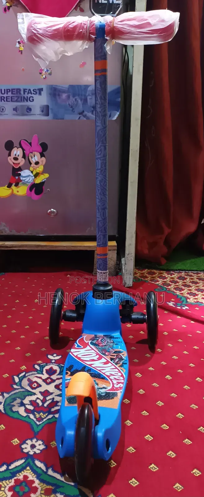 New Kids 3 Wheel Scooter - Hot Wheels