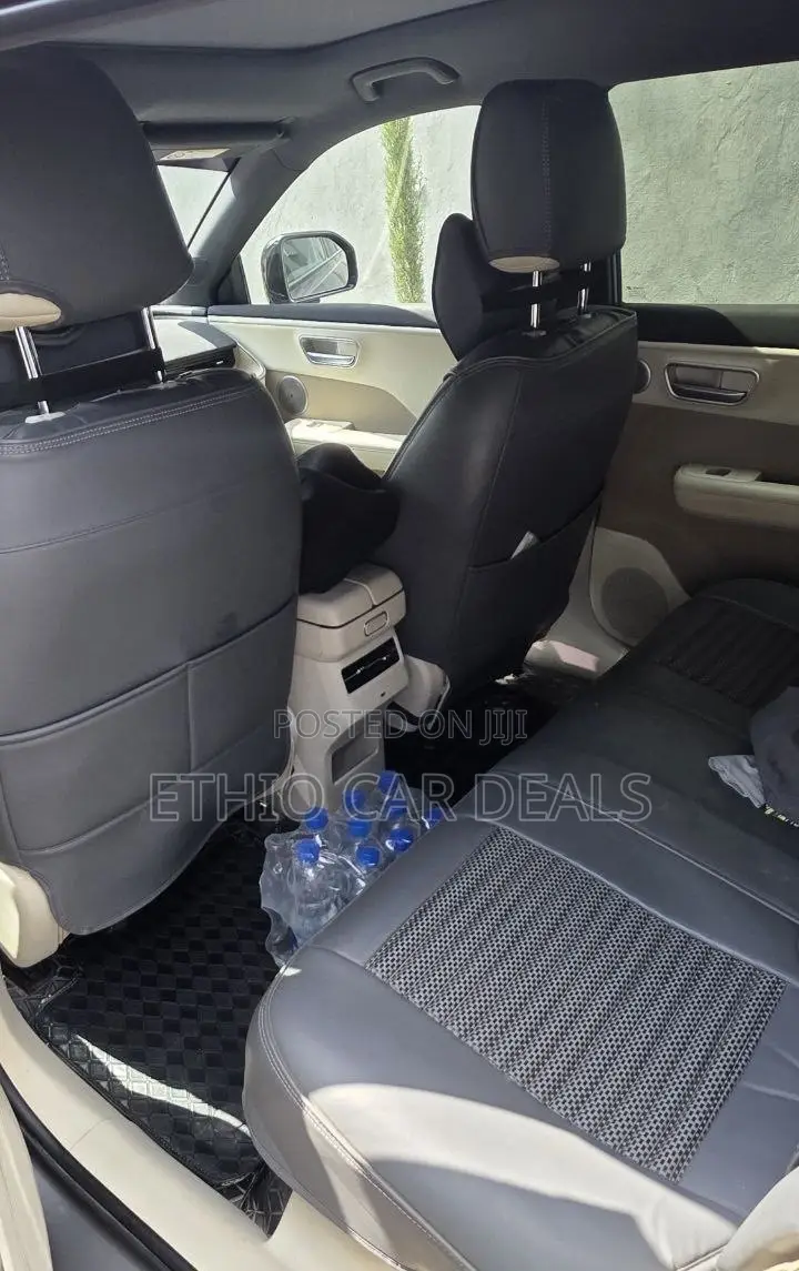 Toyota bZ3 2025 Gray