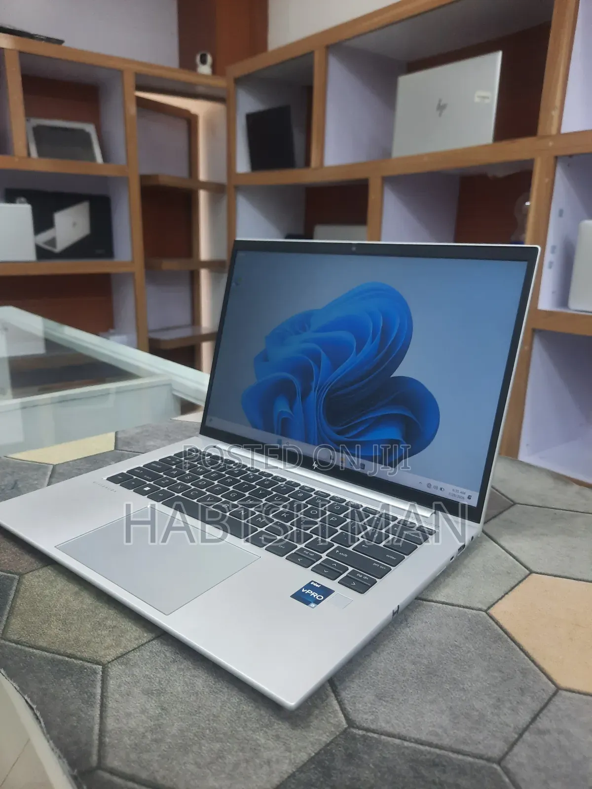 New Laptop HP EliteBook 840 G10 16GB Intel Core i5 SSD 512GB