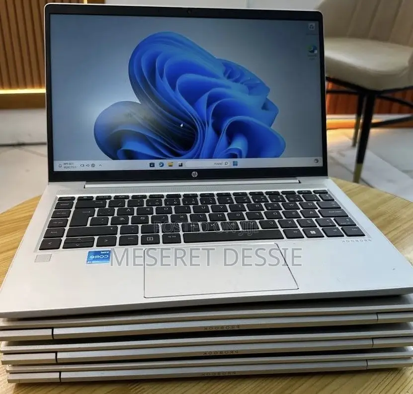 New Laptop HP ProBook 440 G10 8GB Intel Core i3 SSD 256GB