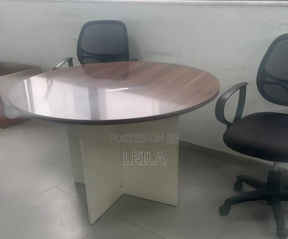 Circular Meeting Table