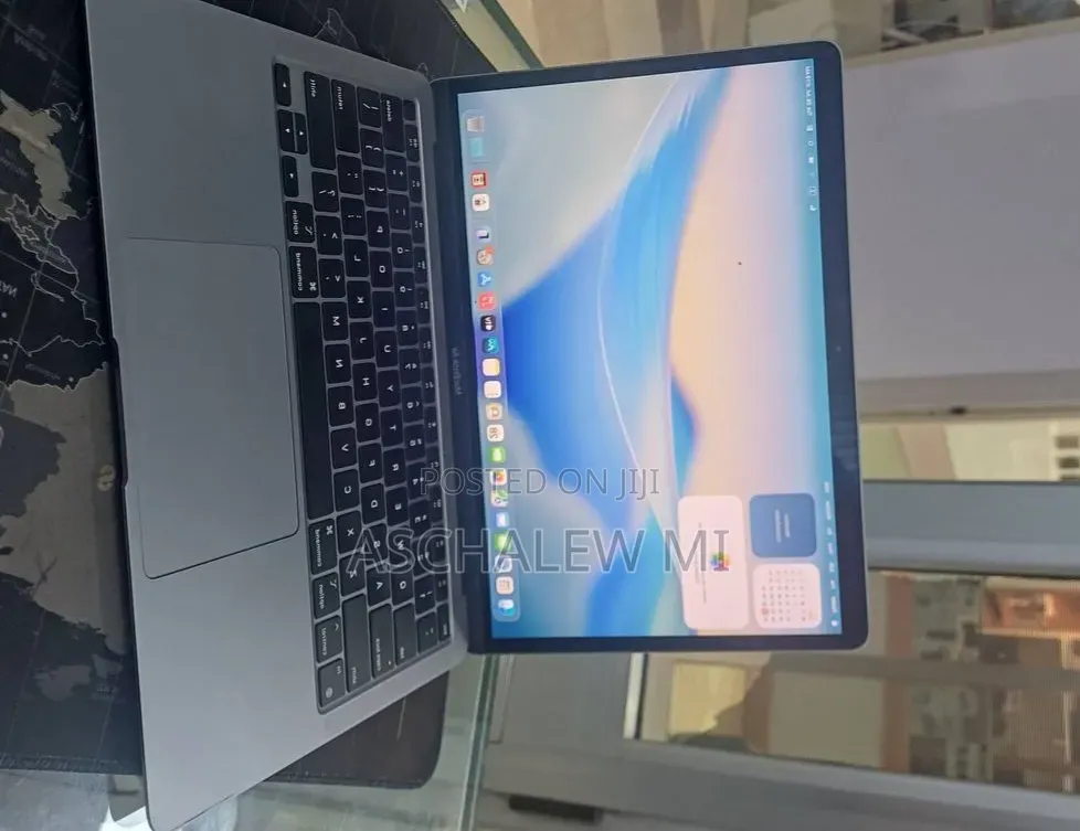 New Laptop Apple MacBook Air 2020 M1 8GB Apple M1 SSD 256GB
