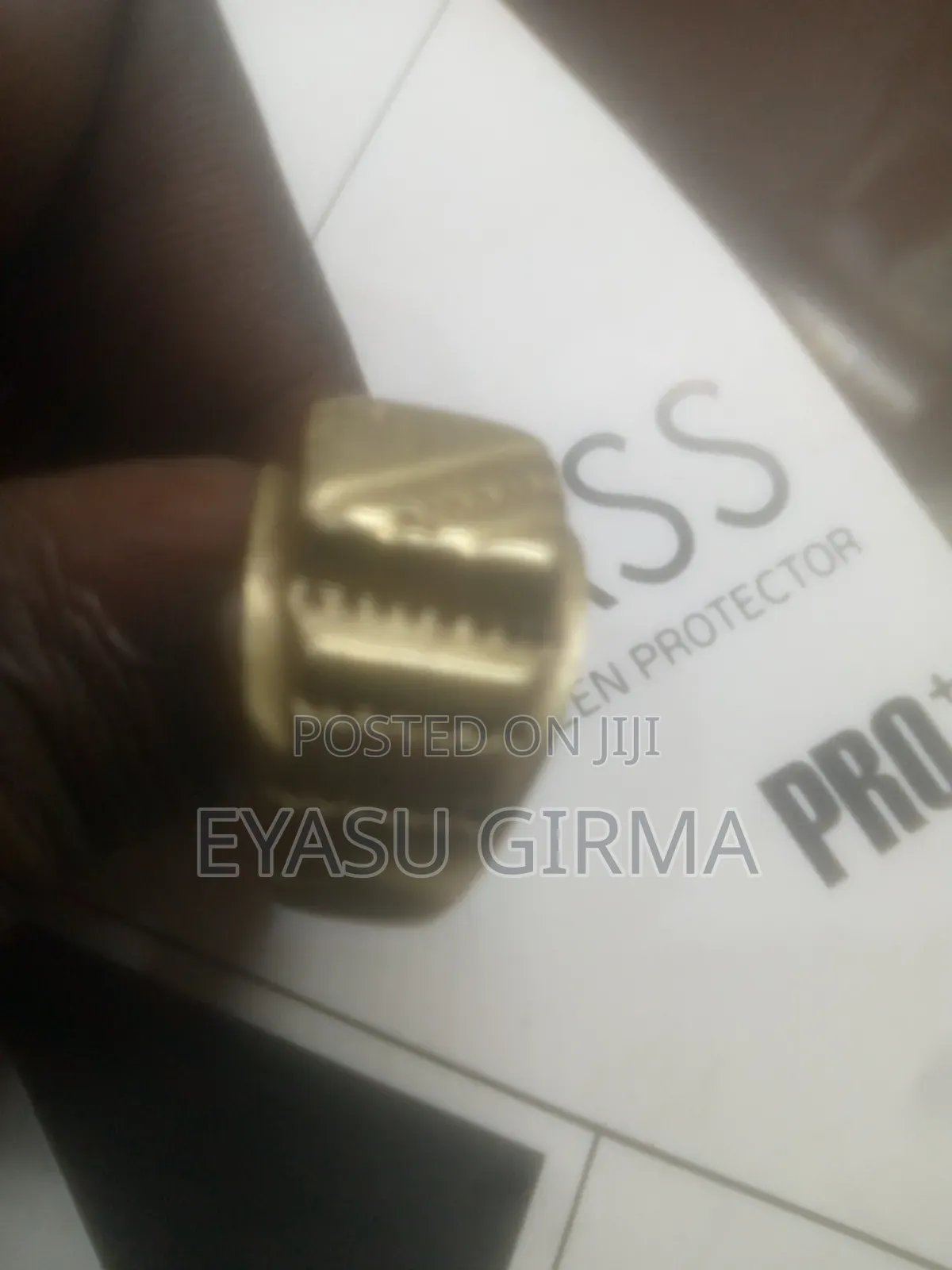 ወርቅ ከ 8 ግራም በላይ Used