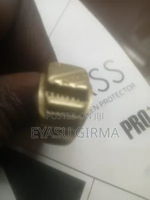 ወርቅ ከ 8 ግራም በላይ Used
