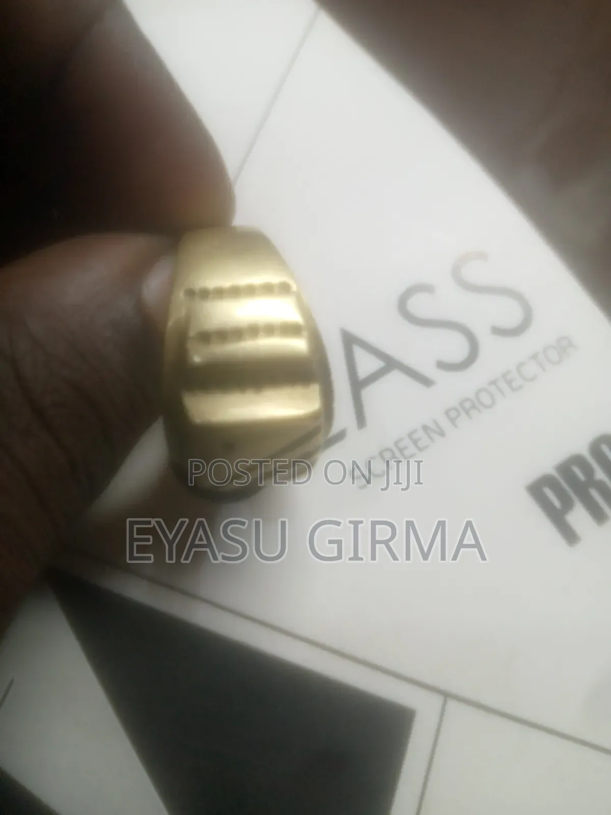 ወርቅ ከ 8 ግራም በላይ Used