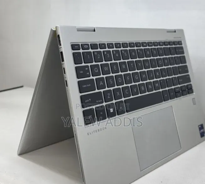 New Laptop HP EliteBook 830 16GB Intel Core i7 SSD 512GB