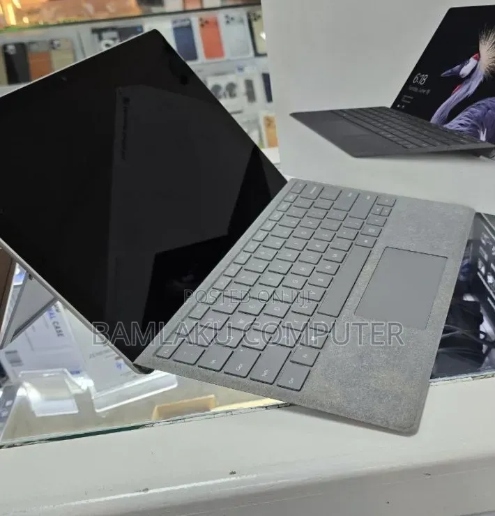 New Laptop Microsoft Surface Pro 8GB Intel Core i5 SSD 128GB
