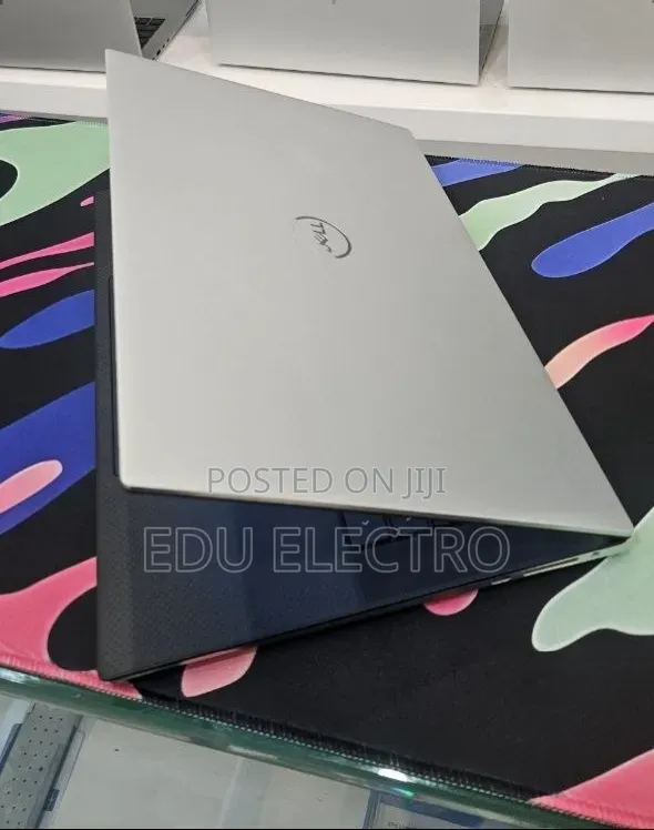 New Laptop Dell XPS 15 16GB Intel Core i7 SSD 512GB