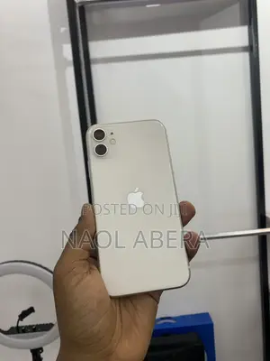 New Apple iPhone 11 128 GB White