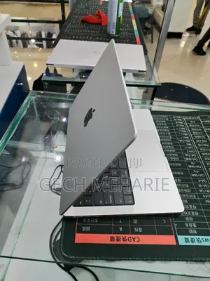 New Laptop Apple MacBook Pro 2025 M5 16GB Apple M5 Pro SSD 512GB