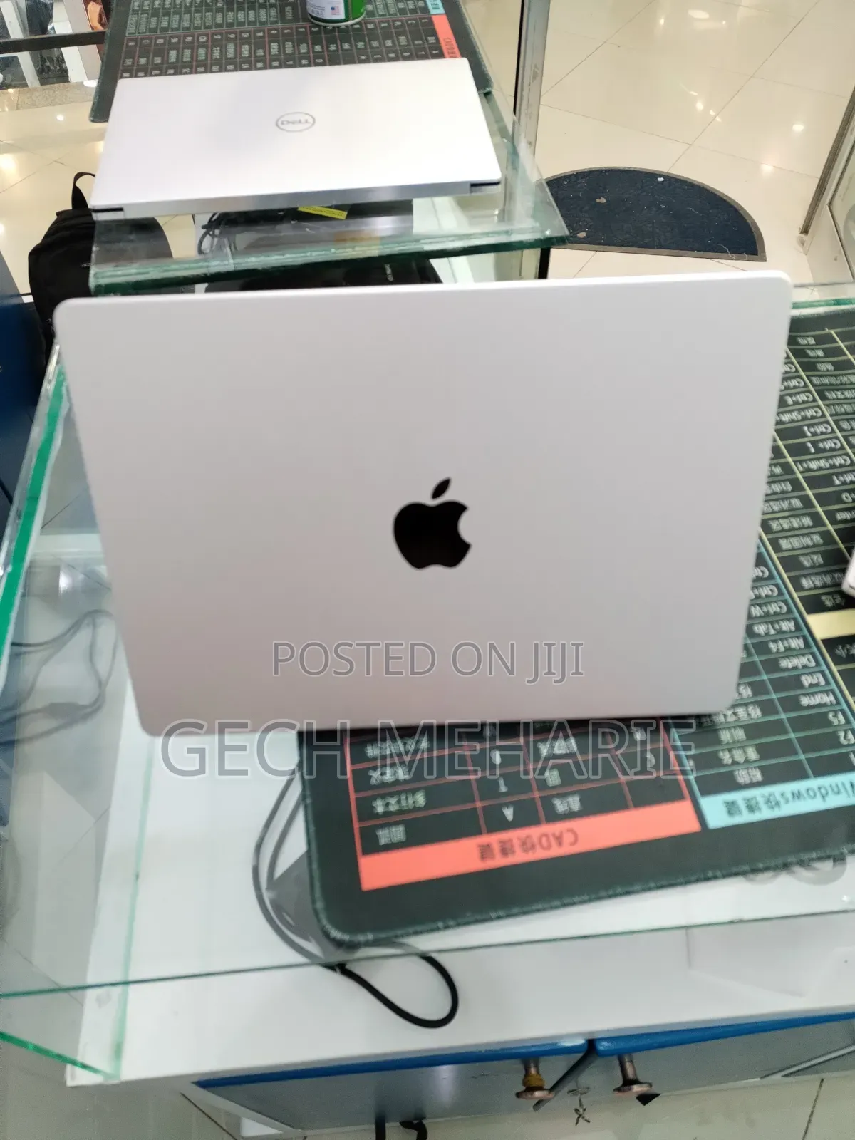 New Laptop Apple MacBook Pro 2025 M5 16GB Apple M5 Pro SSD 512GB