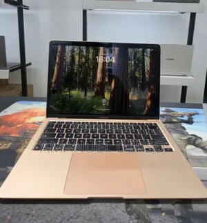 New Laptop Apple MacBook Pro 2021 M1 8GB Apple M1 Pro SSD 256GB