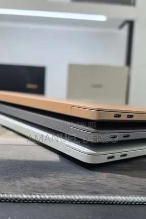 New Laptop Apple MacBook Pro 2021 M1 8GB Apple M1 Pro SSD 256GB