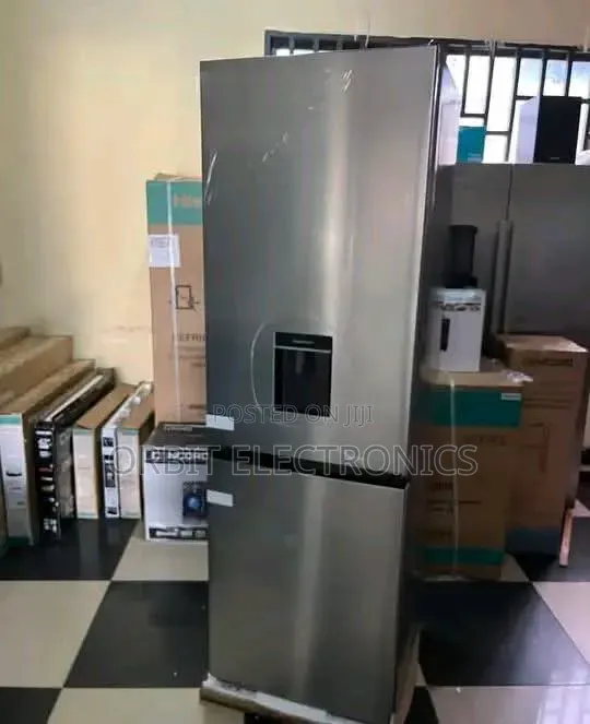 Hisense 640 L Refrigerator