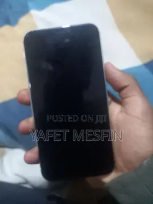 Apple iPhone XR 128 GB White