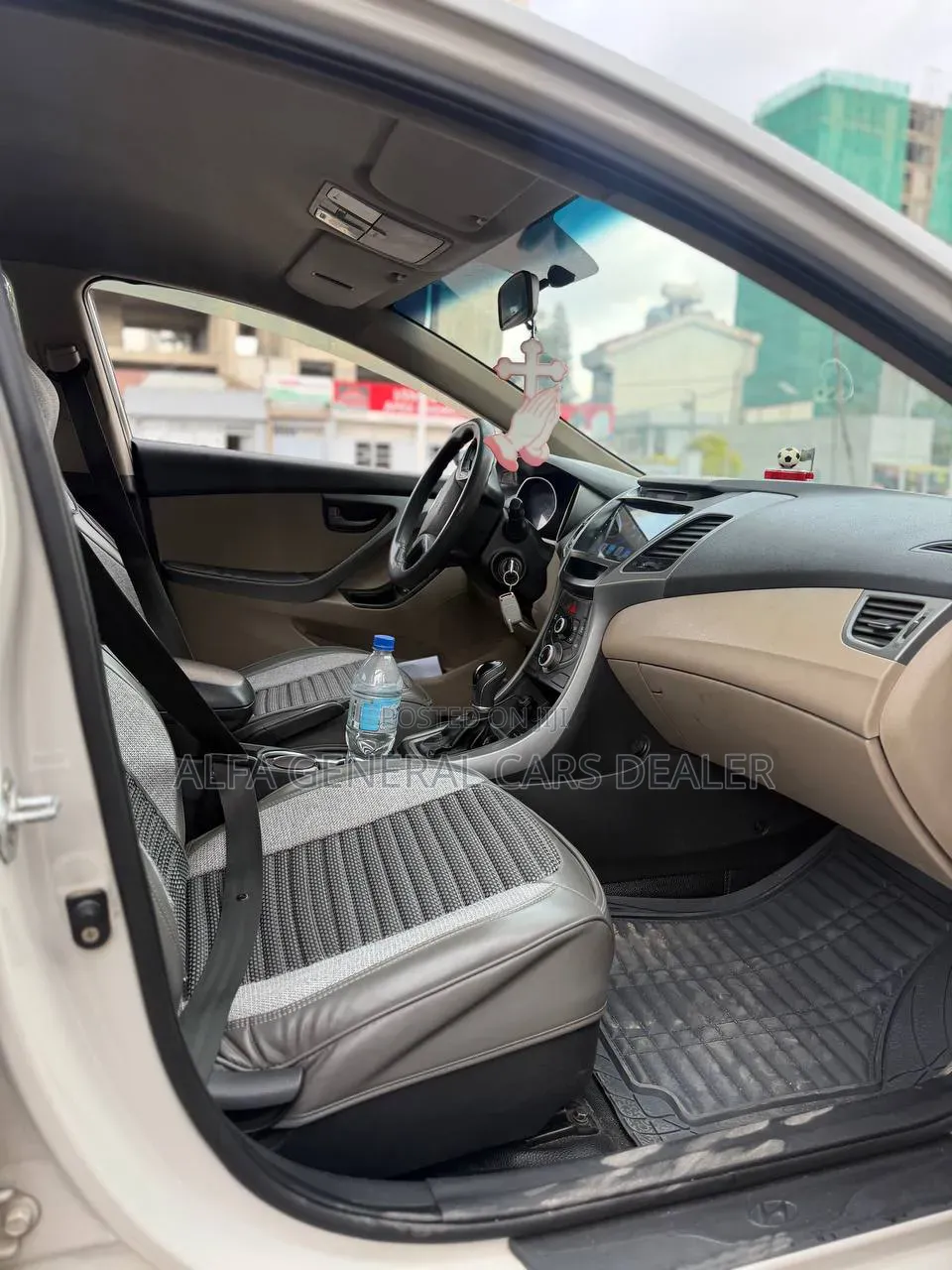 Hyundai Elantra 2013 White
