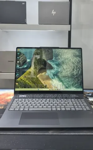 New Laptop Lenovo Yoga 7i 16GB Intel Core Ultra 5 SSD 512GB