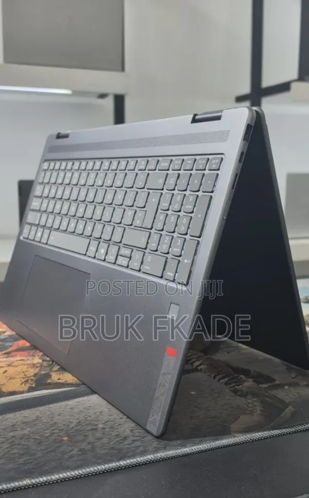 New Laptop Lenovo Yoga 7i 16GB Intel Core Ultra 5 SSD 512GB