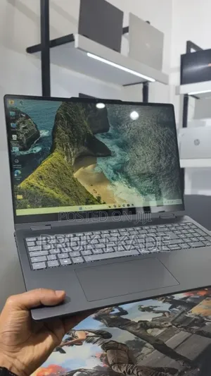 New Laptop Lenovo Yoga 7i 16GB Intel Core Ultra 5 SSD 512GB