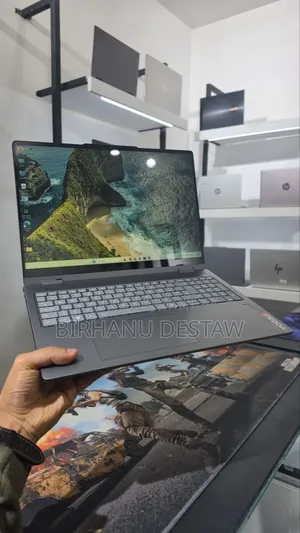 New Laptop Lenovo 16GB Intel Core Ultra 5 SSD 512GB
