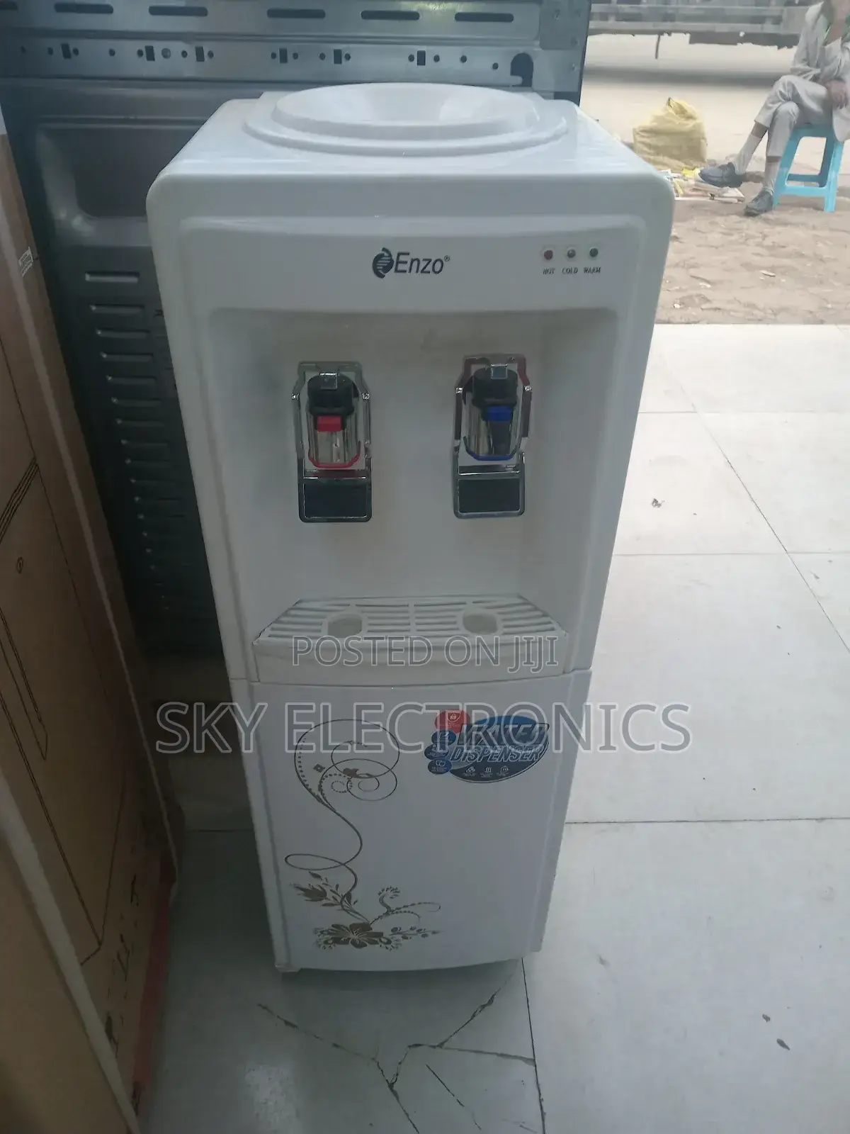 Enzo Watre Dispenser