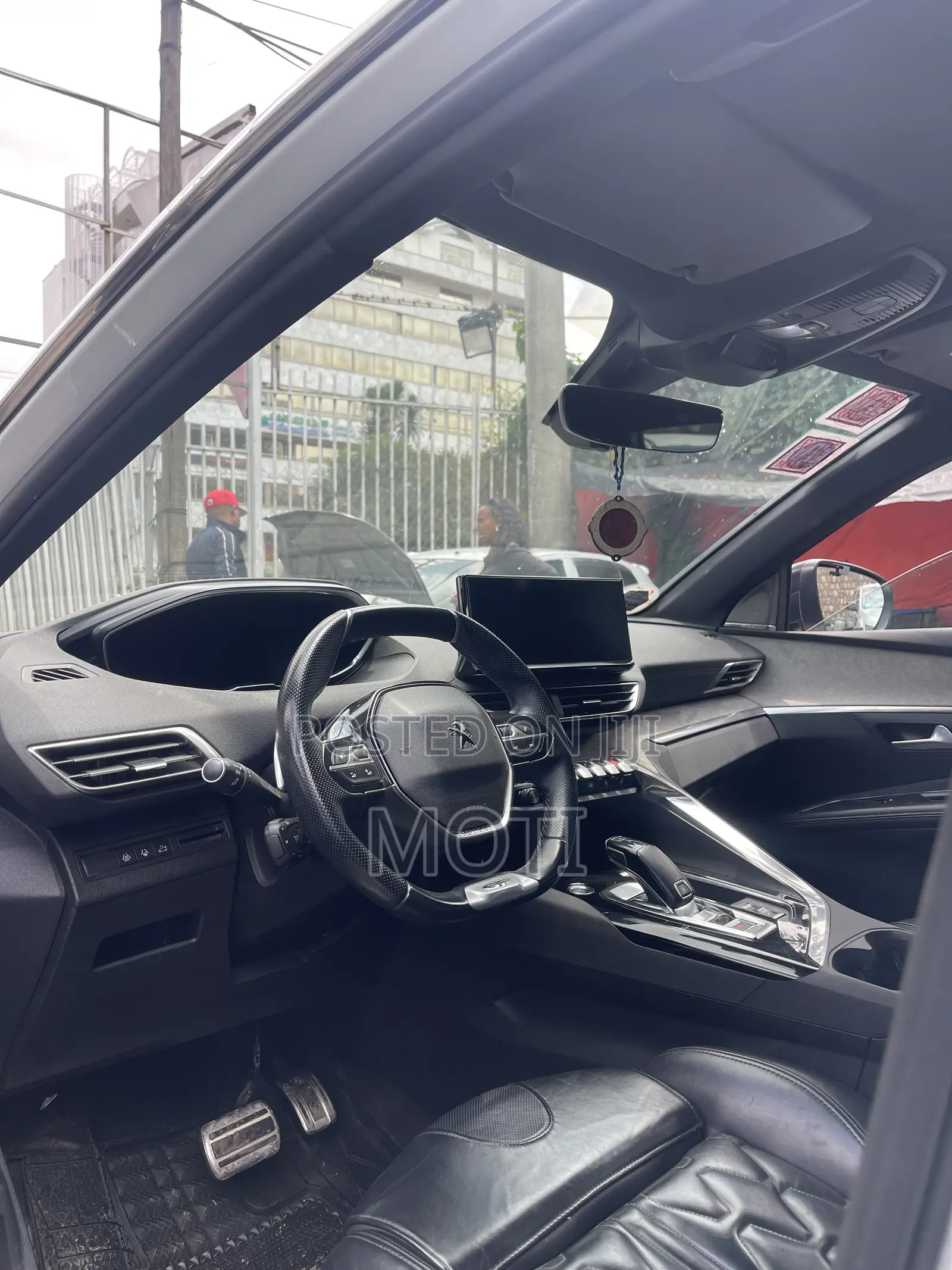 Peugeot 5008 2022 White