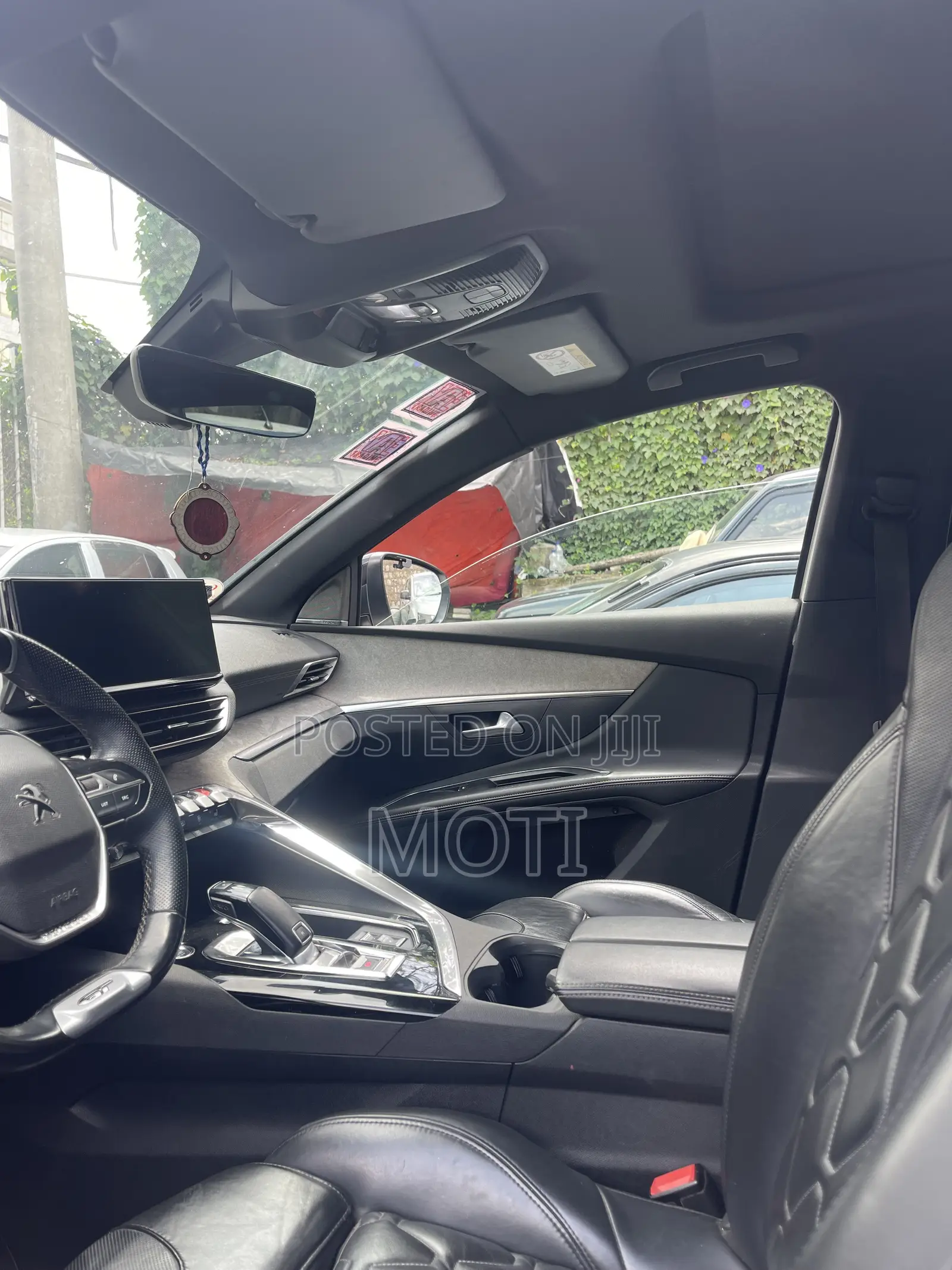Peugeot 5008 2022 White