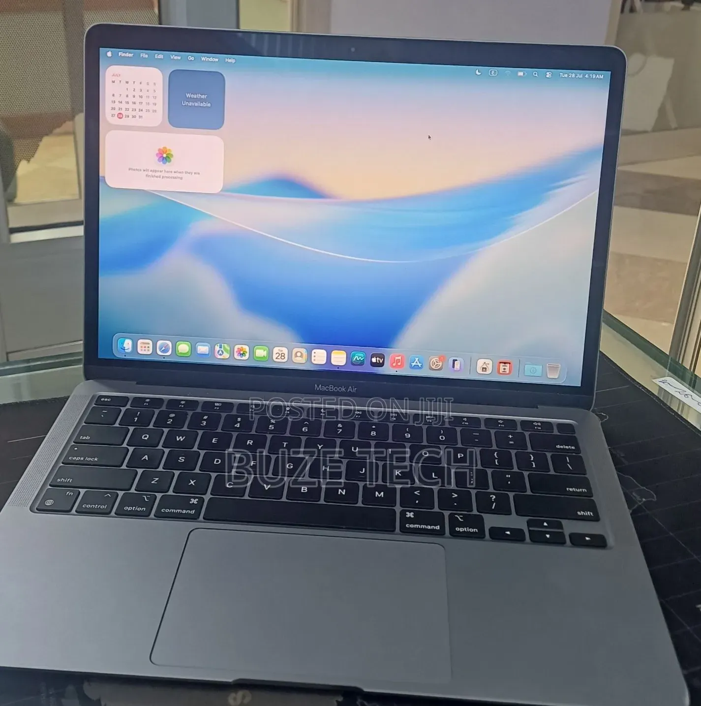 New Laptop Apple MacBook Air 2020 M1 8GB Apple M1 SSD 256GB