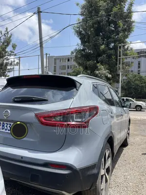 Nissan Qashqai 2016 Gray