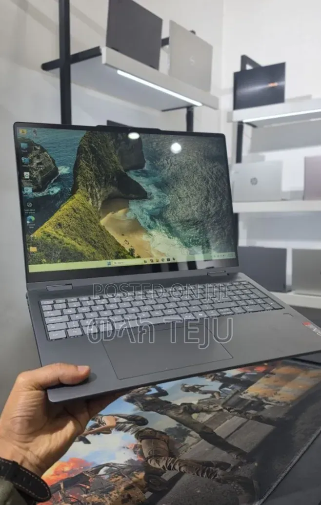 New Laptop Lenovo Yoga 330 16GB Intel Core Ultra 5 SSD 512GB