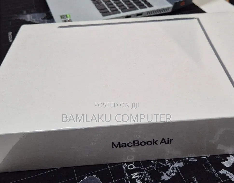 New Laptop Apple MacBook Air 2022 M2 8GB Apple M2 SSD 256GB
