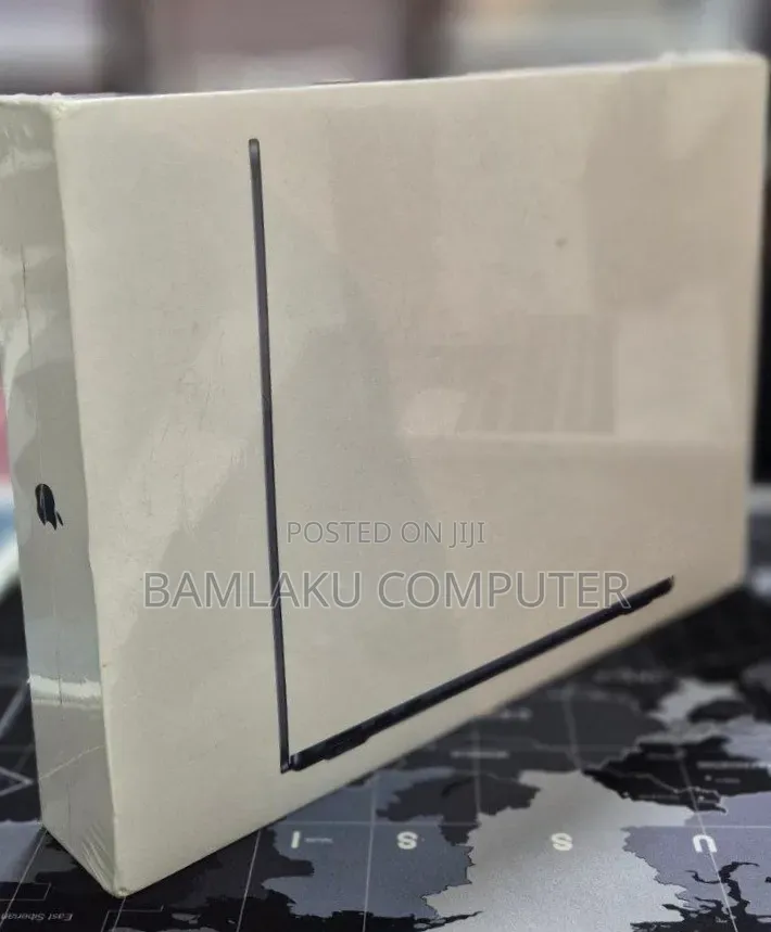 New Laptop Apple MacBook Air 2022 M2 8GB Apple M2 SSD 256GB