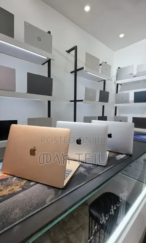 New Laptop Apple MacBook Air 2020 M1 8GB Intel Core Ultra 7 SSD 256GB