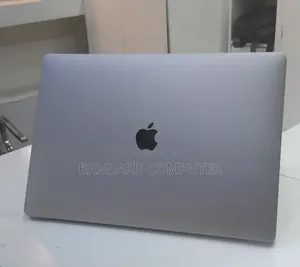 New Laptop Apple MacBook Pro 2017 16GB Intel Core i7 SSD 512GB