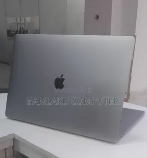 New Laptop Apple MacBook Pro 2017 16GB Intel Core i7 SSD 512GB
