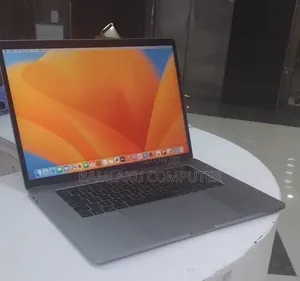 New Laptop Apple MacBook Pro 2017 16GB Intel Core i7 SSD 512GB