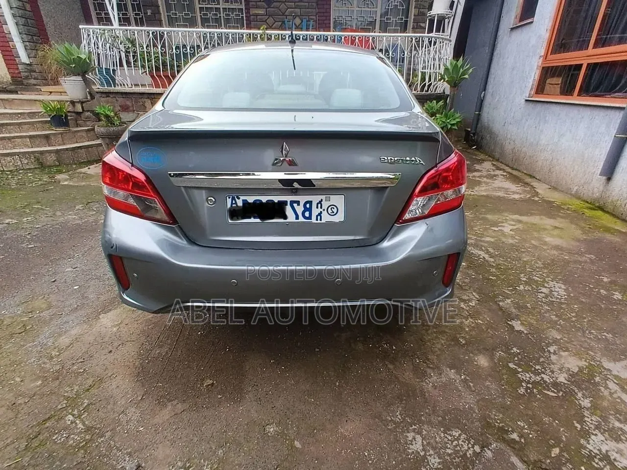 Mitsubishi Attrage 2021 Silver